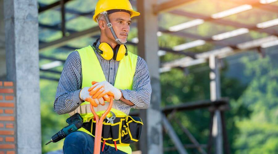 Professional gutter cleaning in Lakeville, CT